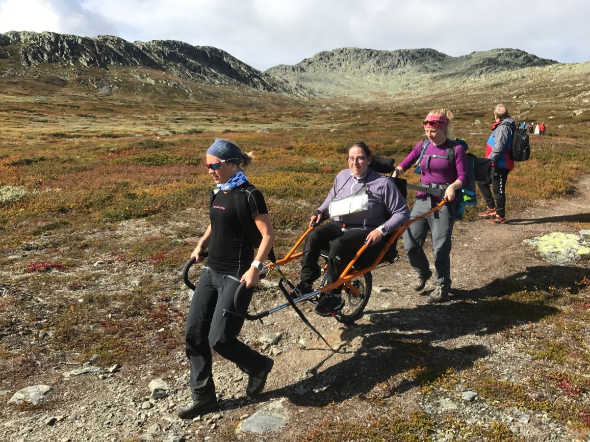 4 mennesker på fjelltur