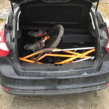 Jolette turvogn får plass i bagasjerommet på bilen